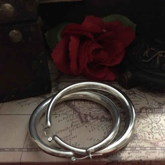 Large Puffy Hoops - Picture 3 of 8